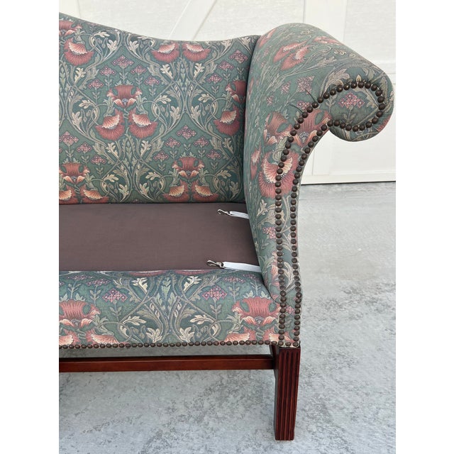 William Morris - Style Fabric Mid Century Chinese Chippendale Camelback Settee Sofa Couch Georgian Design For Sale - Image 14 of 18