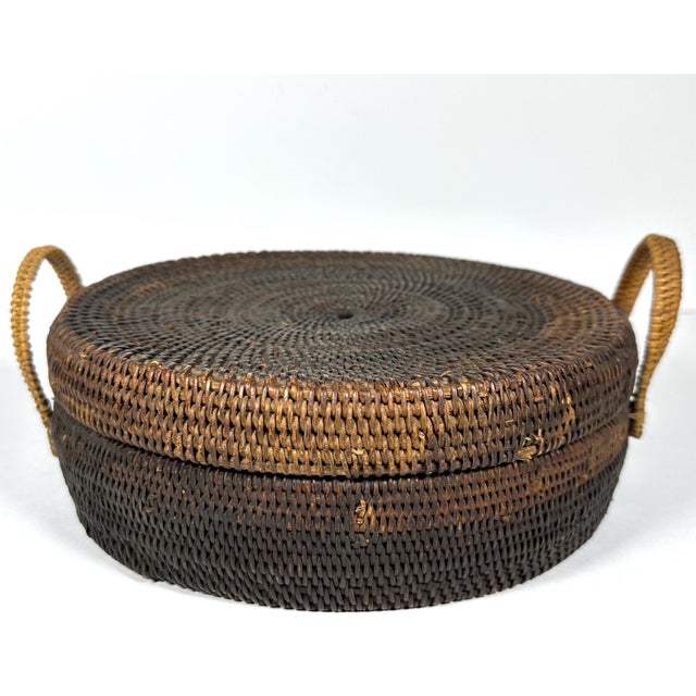 Native American Style Hand-Woven Lidded Basket, Early 20th Century For Sale - Image 4 of 10