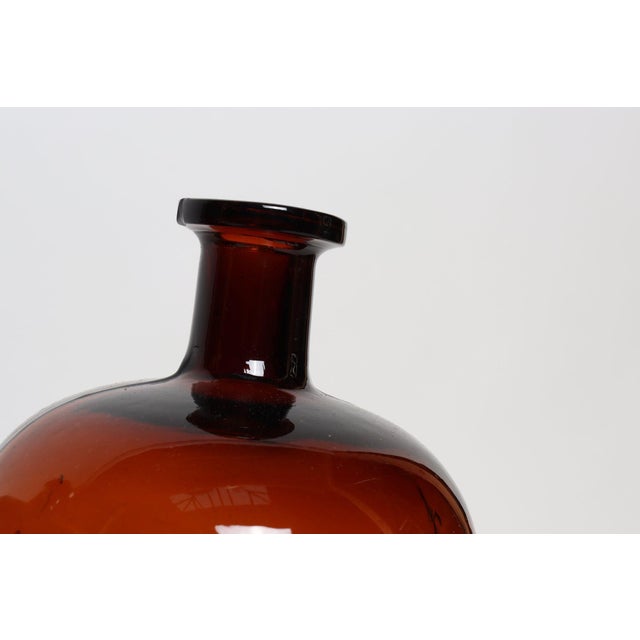 Set of Three Vintage Amber Glass Apothecary Bottles by Owens Illinois Glass Co. For Sale - Image 13 of 18