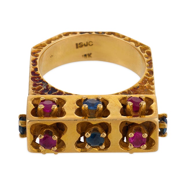 Contemporary Vintage Ruby Sapphire 18k Yellow Gold Architectural Hammered Ring, Size 6.5 For Sale - Image 3 of 6