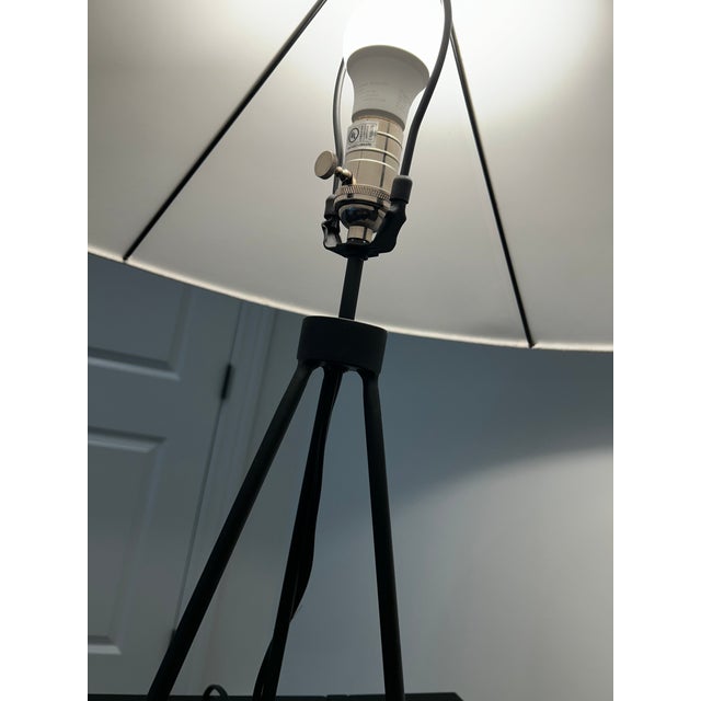 Mid Century Modern Lulu and Georgia Colbeck Tripod Table Lamp For Sale In New York - Image 6 of 7