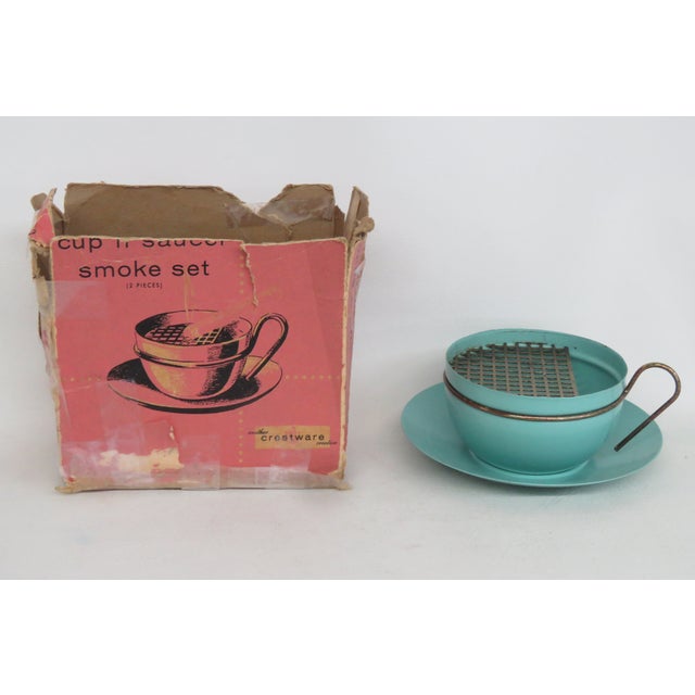 Mid-Century Modern Crestware Cup 'N Saucer Smoke Set 2pc Turquoise Ashtray With Original Box 4487b For Sale - Image 3 of 10