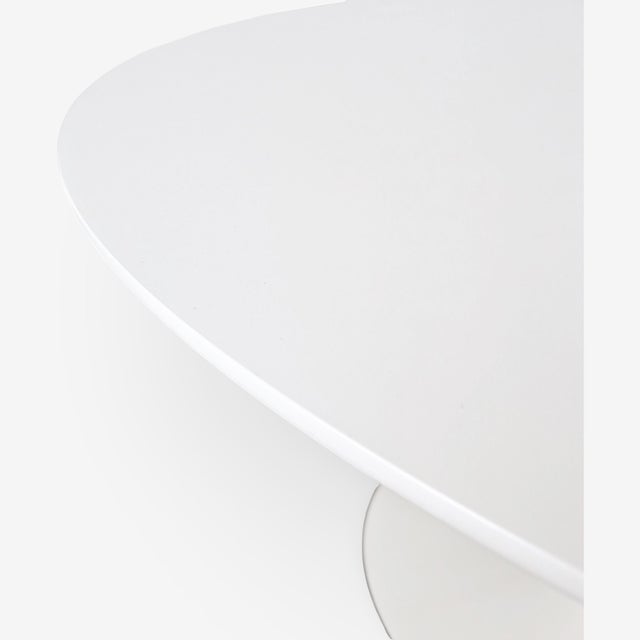 White Dining Table by Eero Saarinen for Knoll International For Sale - Image 4 of 7