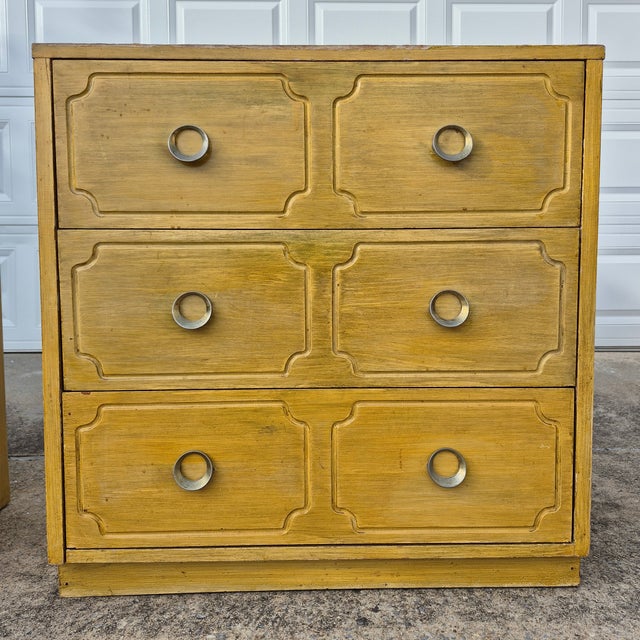 Mid-Century Modern Mid 20th Century 3-Drawer Chests Dressers Night Stands, Manner Dorothy Draper & t.h. Robsjohn-Gibbings - A Pair For Sale - Image 3 of 14