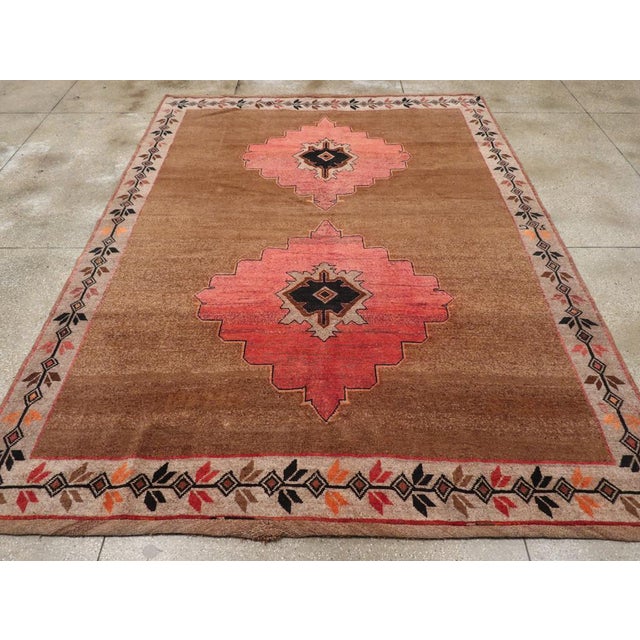 Galerie Shabab Collection Mid-20th Century Turkish Anatolian Room Size Carpet For Sale - Image 4 of 10