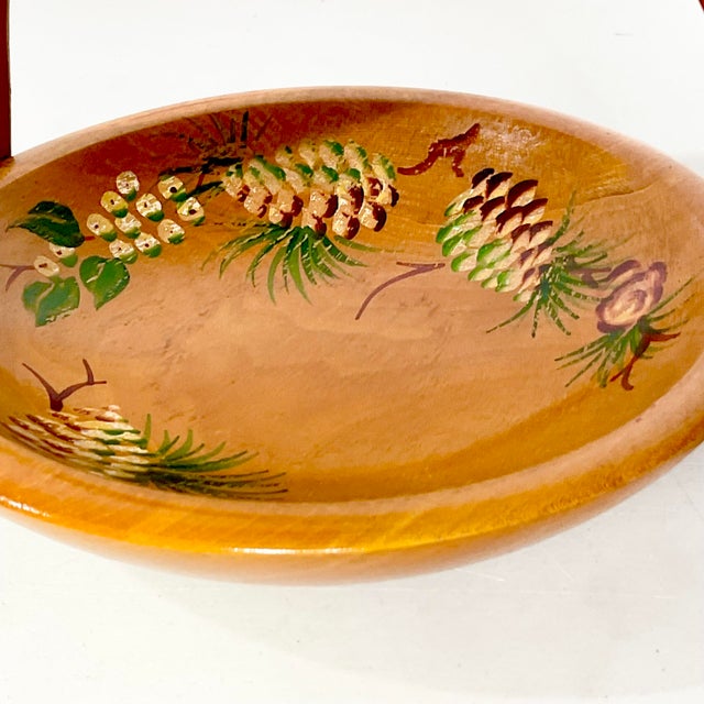 Wood 1950s Vintage Arts & Crafts Adirondack Hand Painted Wood Pinecone Catchall Bowl. For Sale - Image 7 of 8