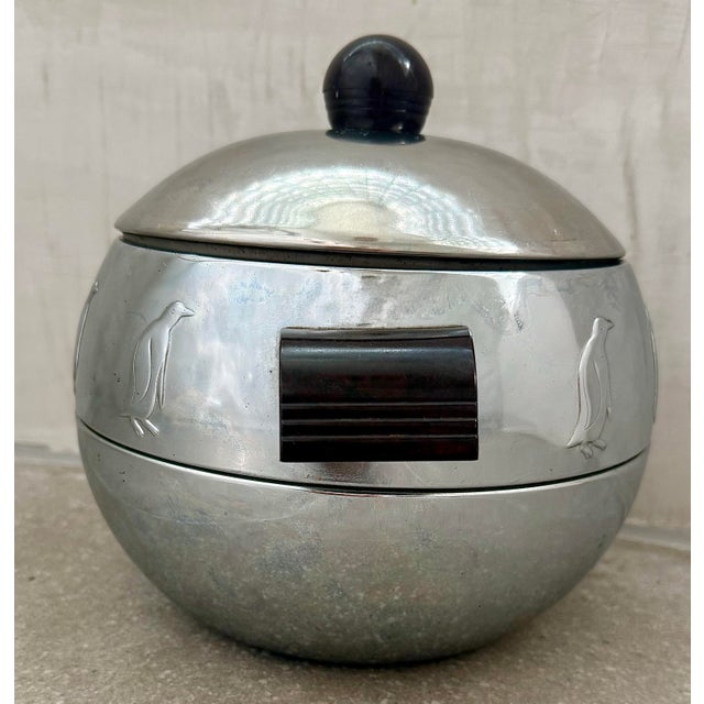 Mid-Century Modern Iconic MCM Vintage West Bend Penguin Hot & Cold Server/Ice Bucket- Chrome Finish, Embossed Penguin Designs, & Tortoiseshell Brown Bakelite Handles For Sale - Image 3 of 10
