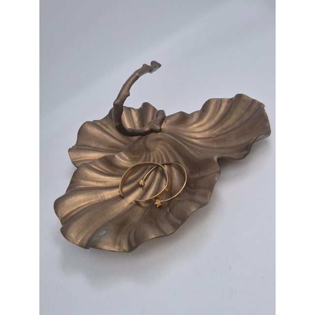 Art Nouveau Leaf-Shaped Bowl in Brass, France, 1900s For Sale - Image 9 of 11