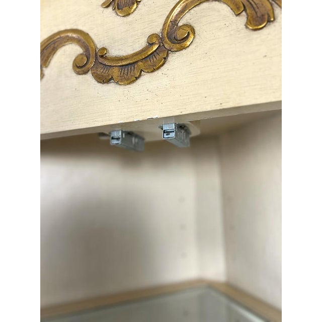 Vintage Provincial Neoclassical Gilt Painted Wavy Corner Lighted Vitrine Cabinet For Sale - Image 9 of 9