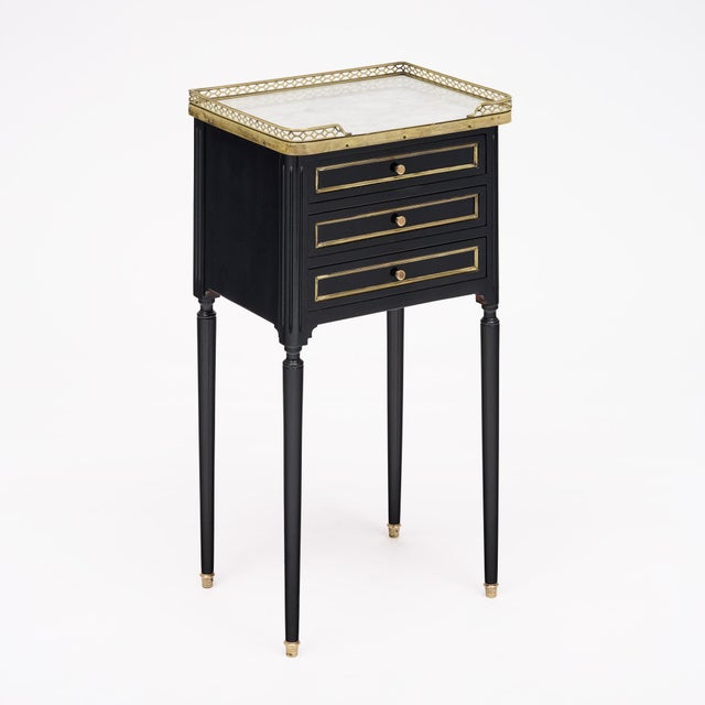 1900 - 1909 Pair of French Louis XVI Style Ebonized, Brass and Marble Side Tables For Sale - Image 5 of 9