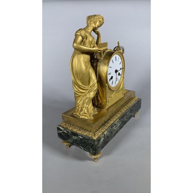 Gold Empire or Directoire period clock depicting a woman reading, 19th century For Sale - Image 8 of 9