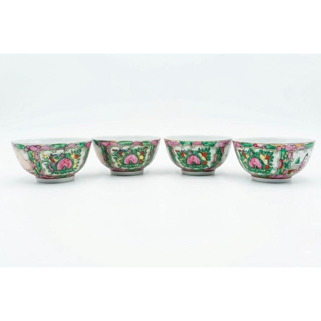 Chinoiserie Vintage Chinese Rose Medallion Porcelain Service: 4 Bowls & 2 Spoons - Early 20th Century For Sale - Image 3 of 7