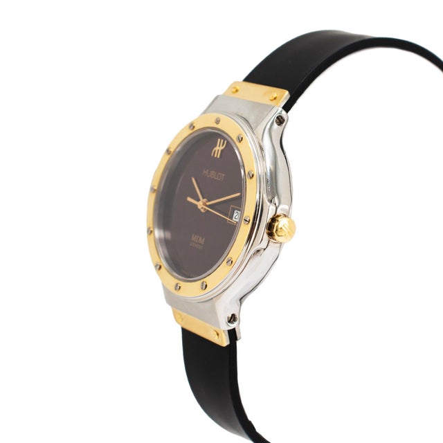 Hublot Ladies Hublot Classic MDM 26mm 1391.2 Red Dial Two Tone Gold Steel Quartz Watch For Sale - Image 4 of 8