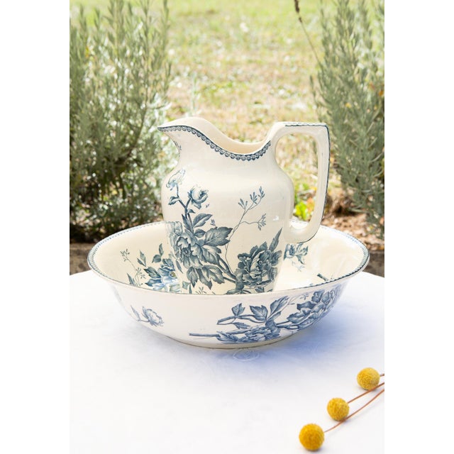 French Peonies Earth of Iron Blue Aguamanil and Jofaina from Lonwgy, 1890s, Set of 2 For Sale - Image 11 of 11