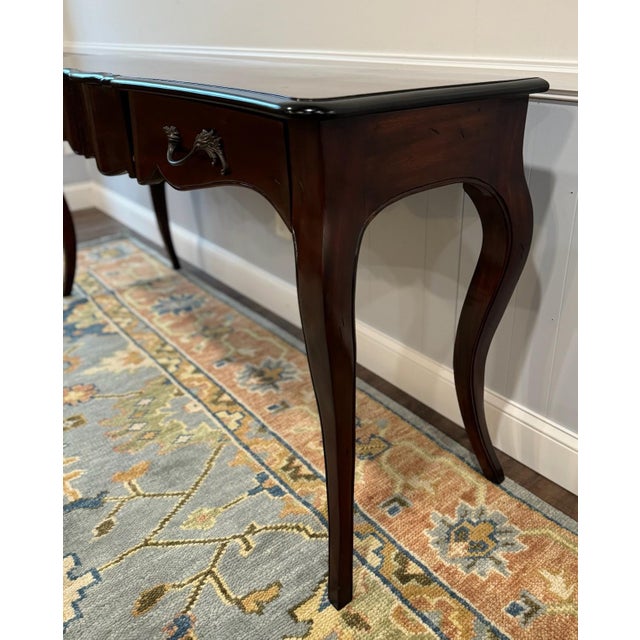 Vintage French Provincial Serpentine Console Table With Cabriole Legs & Drawers For Sale In Dallas - Image 6 of 8