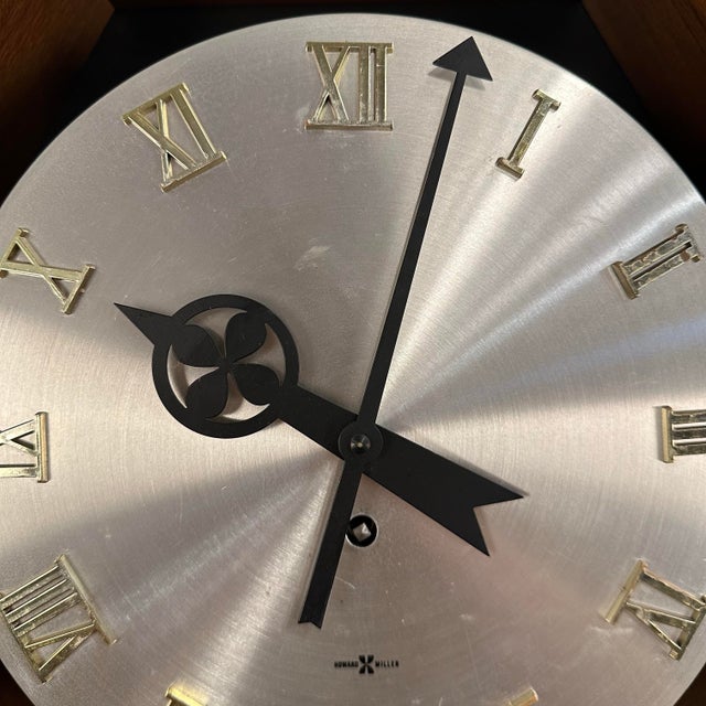 Mid 20th Century Arthur Umanoff for Howard Miller #557 Coffin Pendulum Wall Clock For Sale - Image 5 of 12