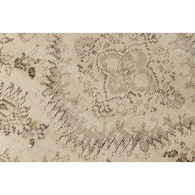 Beige Mid 20th Century Beige Handknotted Area Carpet For Sale - Image 8 of 10
