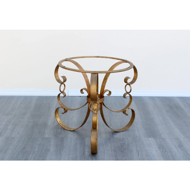 Hollywood Regency Late 20th Century Hollywood Regency Metal Gilt Coffee Table With Italian Marble Top For Sale - Image 3 of 5