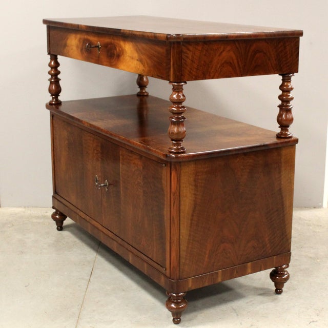 19th-Century Louis Philippe Italian Sideboard in Walnut For Sale - Image 3 of 16