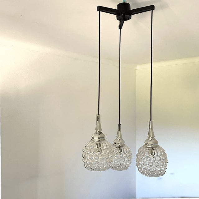 Mid-Century Space Age German Cascading Glass Three Lights Chandelier by Hustadt-Leuchten, 1960s For Sale - Image 4 of 17