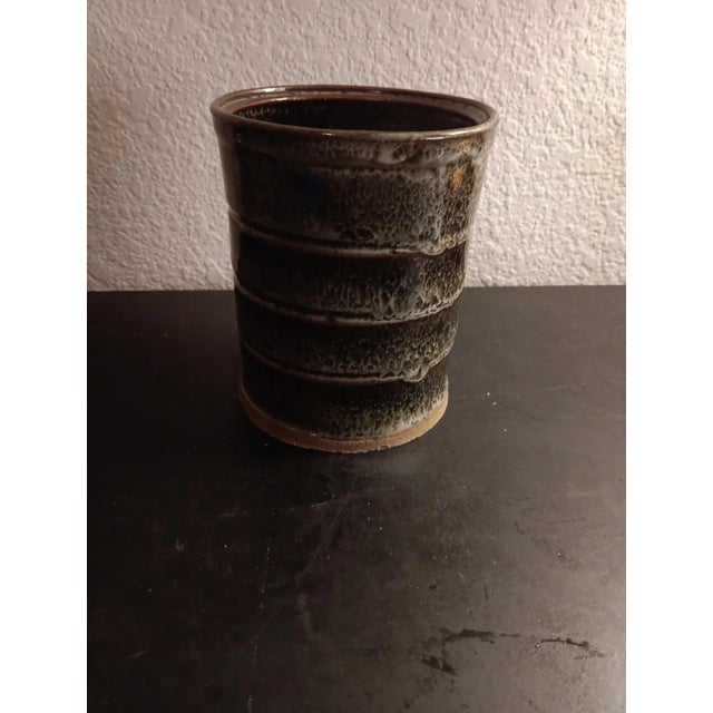 Ceramic 1970s Art Studio Minoware Ribbed Bud Vase Made in Japan For Sale - Image 7 of 7
