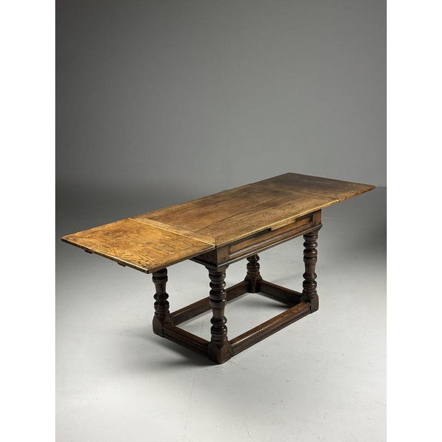 English Extendable Table, 1700 For Sale - Image 10 of 18