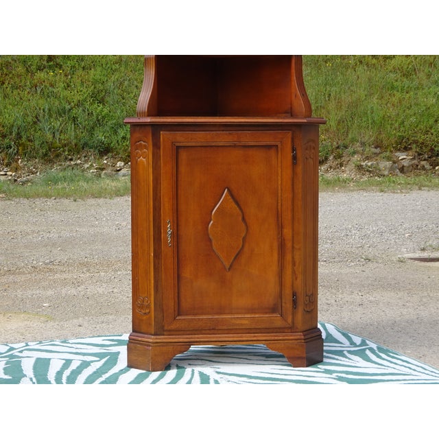 Hollywood Regency Glass Corner Display Cabinet, 1980s For Sale - Image 3 of 18
