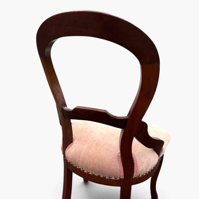 Wood Victorian Balloon Back Chair • Antique Mahogany Side Chair For Sale - Image 7 of 9