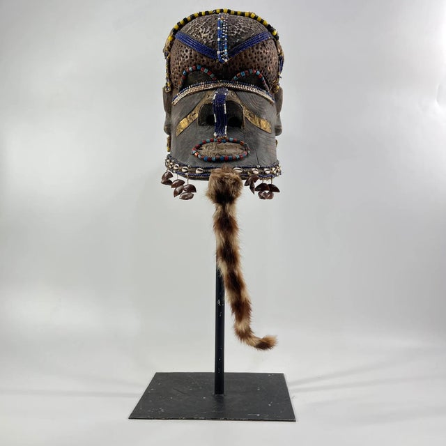 African Early 20th Century Kuba Mask Bwoom Helmet Royal For Sale - Image 3 of 12