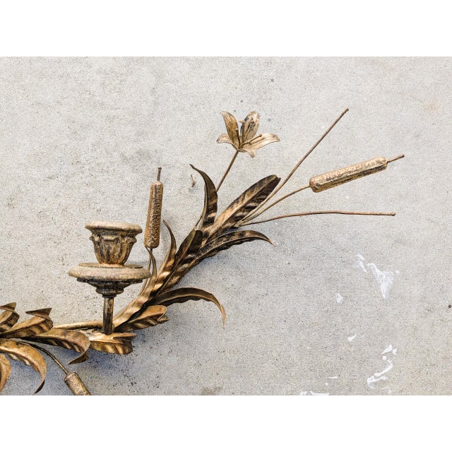 Vintage Hollywood Regency Brass Italian Toleware Candelabra Wall Sconce For Sale In Los Angeles - Image 6 of 9
