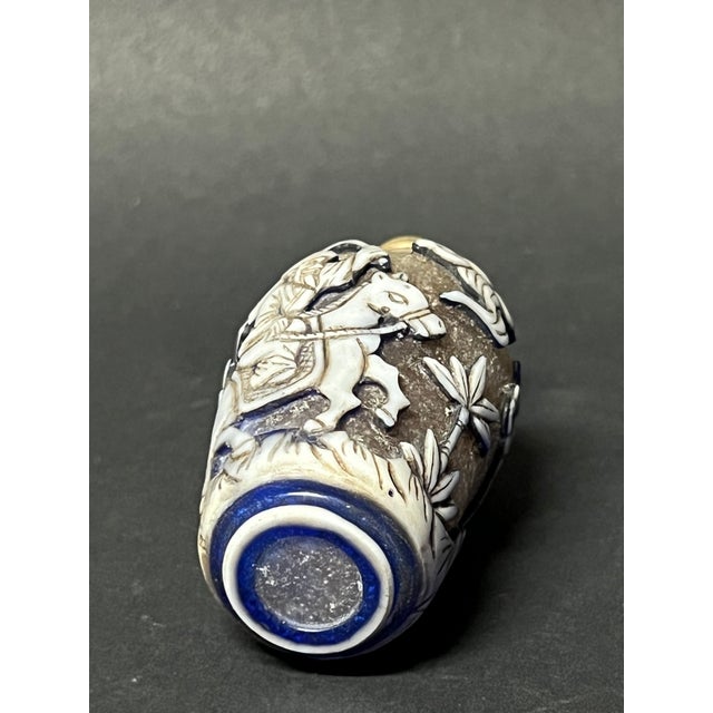 Chinese Art Overlay Peking Glass Snuff Bottle For Sale - Image 4 of 7