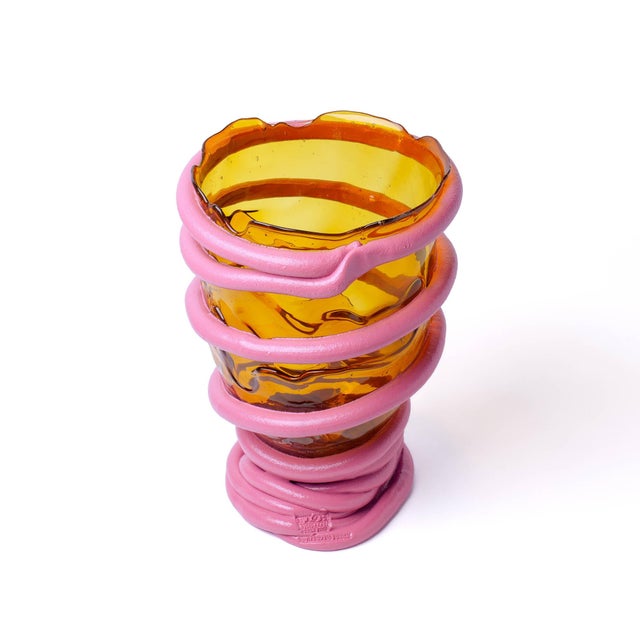 Contemporary Pompitu I Vase in Amber by Gaetano Pesce for Fish Design For Sale - Image 3 of 9