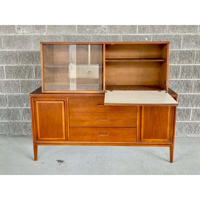 MidCentury Modern Broyhill Premier Foward ‘70 Line China Hutch Chairish