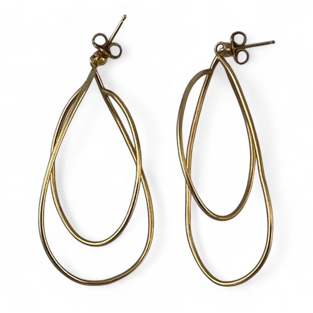 Modern 14 Karat Yellow Gold Modernist Dangle Long Hooped Earrings, Pair For Sale - Image 3 of 9
