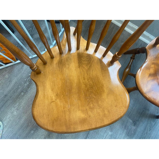 Late 20th Century Ethan Allen Colonial Pedestal Dining Table & 4