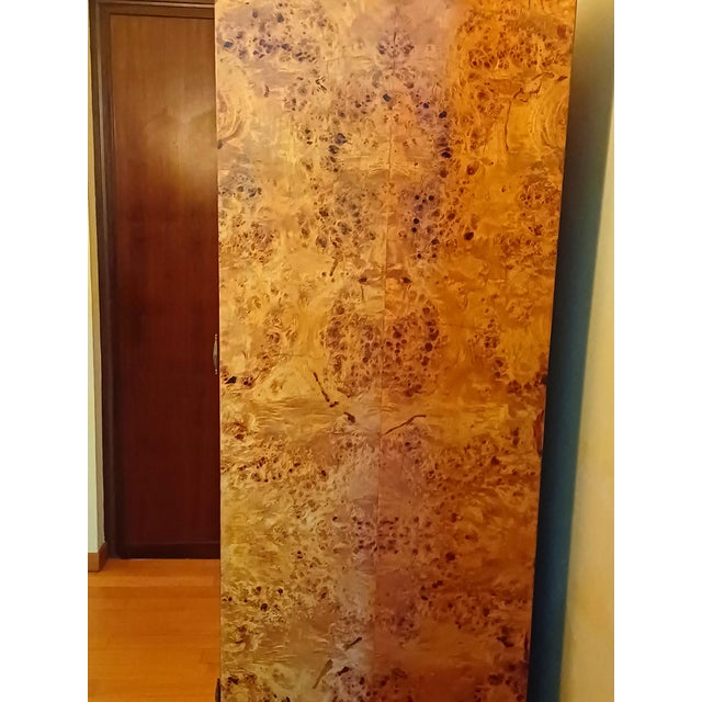 Italian Art Nouveau Rationalist Birch Burl Wardrobe with Bronze Handles in the style of Gaetano Borsani, 1936 For Sale - Image 3 of 8