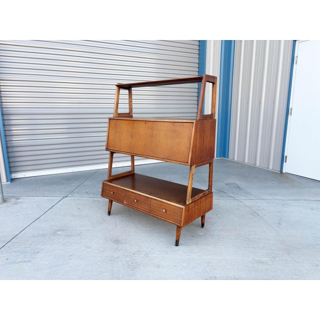 Saginaw 1950s Mid-Century Walnut Wall Unit Secretary Desk & Bookcase by Saginaw Furniture For Sale - Image 4 of 18
