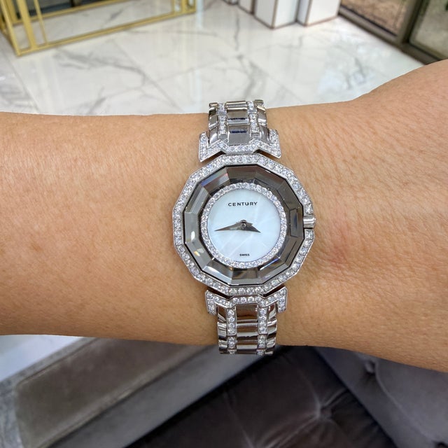 Ladies Century Dragon Stone 27mm Sapphire Diamond 18k White Gold Quartz Watch For Sale - Image 9 of 9