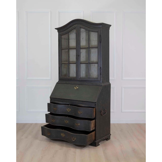 18th Century Swedish 18th Century Baroque Vitrine For Sale - Image 5 of 12