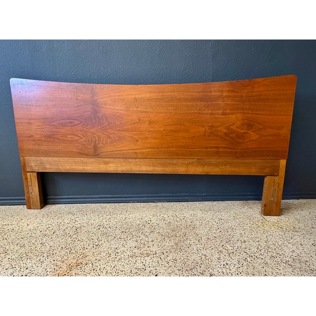Vintage King Size Mid-Century Walnut Headboard For Sale In Dallas - Image 6 of 10