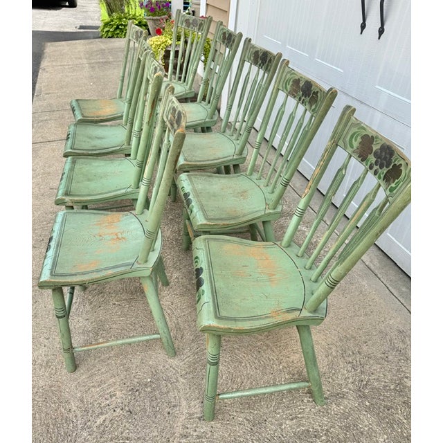 Mid 19th Century Set of 9 Antique Pennsylvania Thumb Back Chairs in Original Paint For Sale - Image 5 of 9