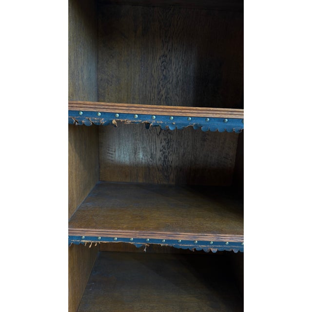 Antique English Victorian Oak Open Bookcase with Leather-Trimmed Shelves, 1800s For Sale - Image 6 of 10