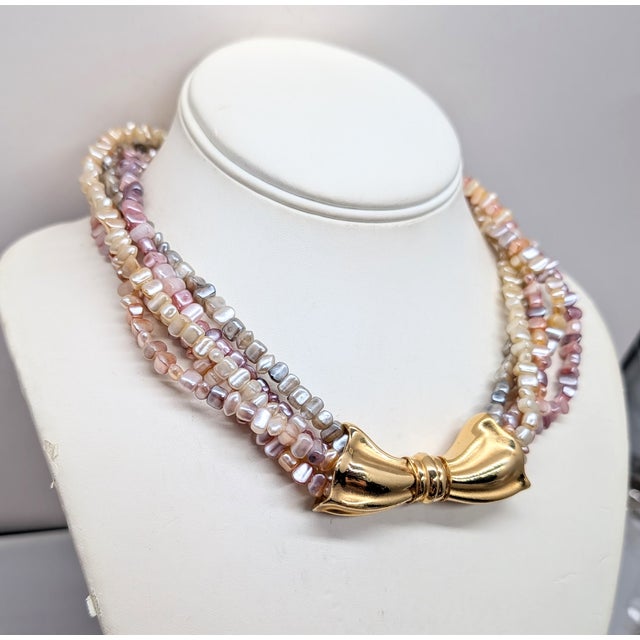 Napier Vintage 1981 Napier Goldtone Faux-Mother of Pearl Beaded Bow Necklace For Sale - Image 4 of 7