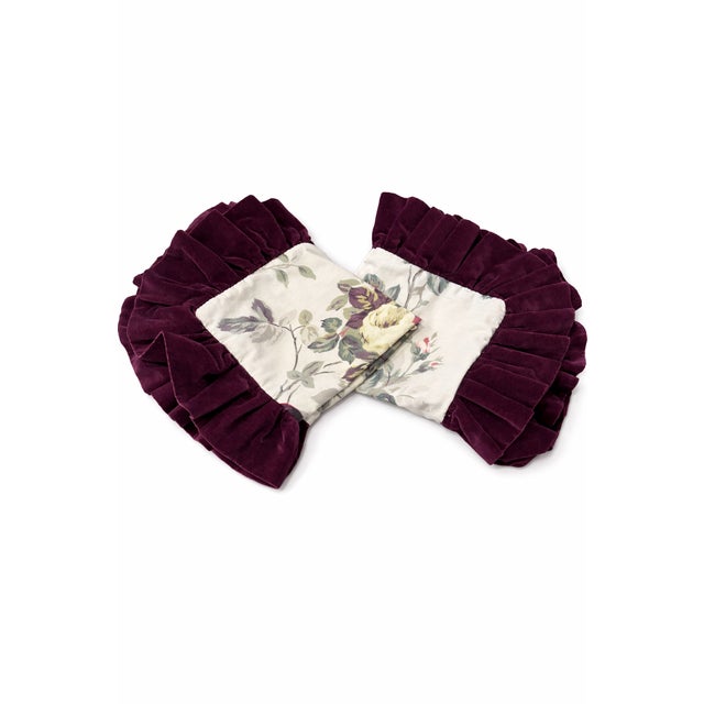 Romantic Pair of Vintage Floral Pillow Covers in the Spirit of 1990s Ralph Lauren Home. For Sale - Image 4 of 12