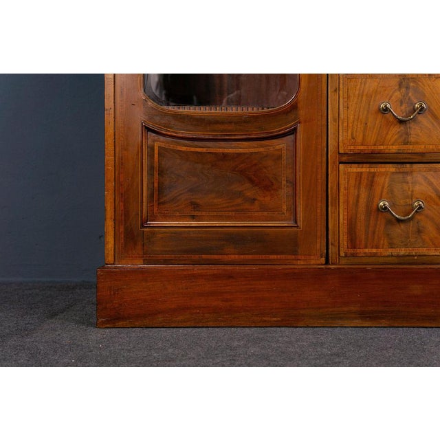 English Display Bookcase, 1900s For Sale - Image 4 of 16