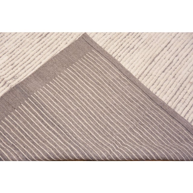 Nazmiyal Collection Contemporary Decorative Area Rug For Sale In New York - Image 6 of 6
