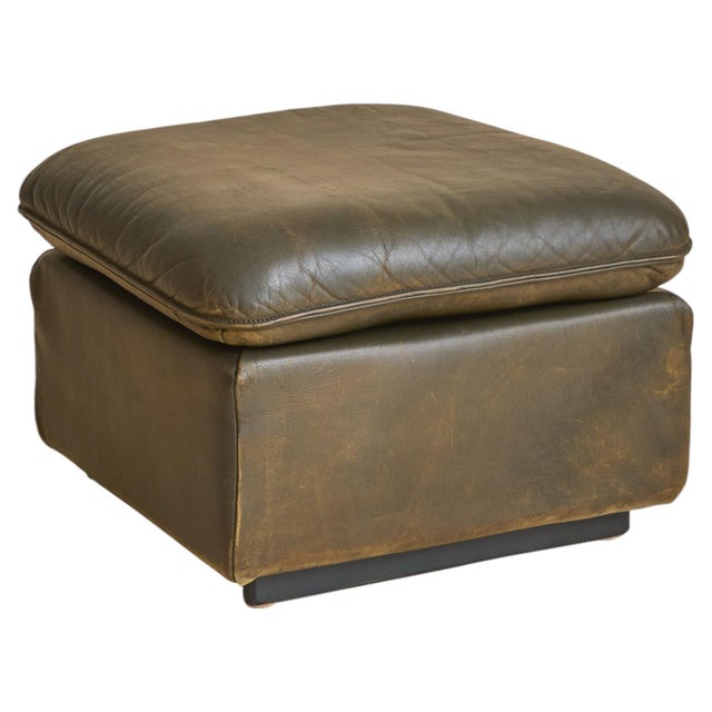 1970s Swiss Olive Leather DS 49 Ottoman by De Sede, 1970s - 2 Available For Sale - Image 5 of 13