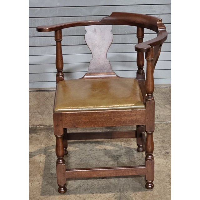 Chippendale Late 20th Century Kittinger Colonial Williamsburg Mahogany Corner Chair Leather Seat Cw 136 For Sale - Image 3 of 10