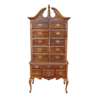 1980s American Drew Queen Anne Style Cherry Highboy Dry Bar Liquor Display Cabinet For Sale