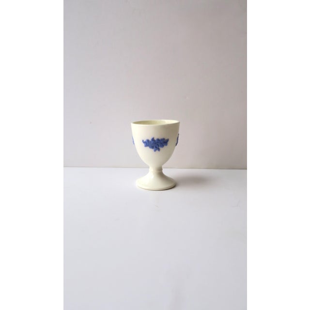 Early 20th Century Blue and White Porcelain Egg Holder Cup For Sale - Image 5 of 10